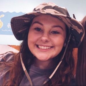 Meet your Posher, Madeline